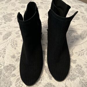 Lucky Brand Black Ankle Booties size 10
